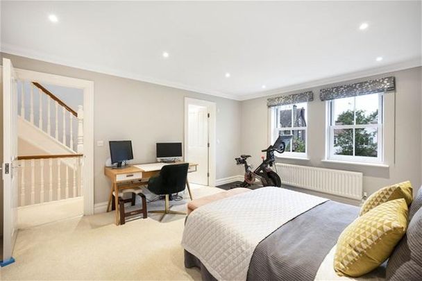 4 bedroom semi-detached house to rent - Photo 1