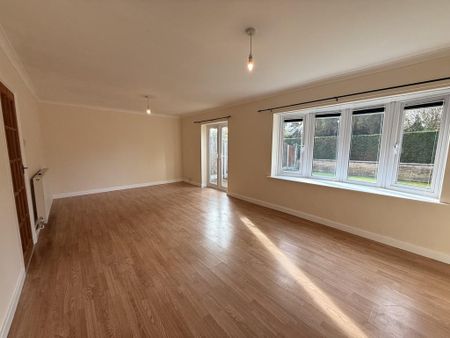 3 bedroom semi-detached house to rent - Photo 2