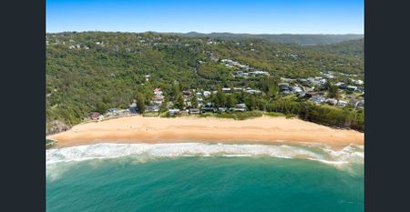 Fully Furnished Private/ Exclusive 5 bedrooms, 3 bathroom house with tennis court 1 minute walk to Bilgola Beach - Photo 3