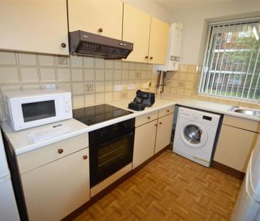 2 bedroom flat to rent - Photo 4