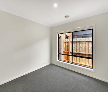 Neat as a Pin - Photo 5