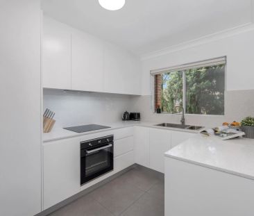 MODERN & IMMACULATE THROUGHOUT - Photo 2