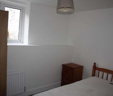 Gleneagle Road, London, SW16 - Photo 5