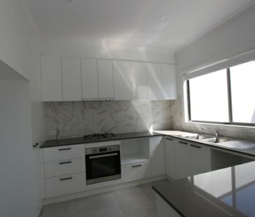 Spacious Googong Terrace Townhouse - Photo 4