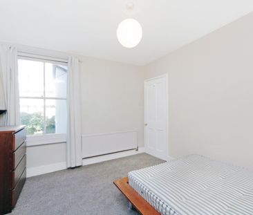 3 bedroom flat to rent - Photo 1