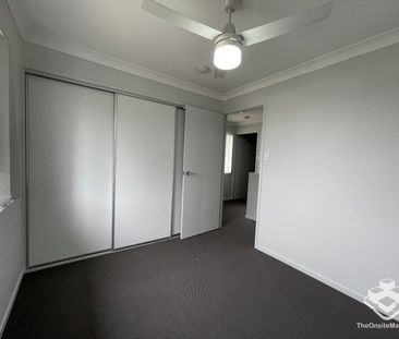 Huge Main Bedroom and Walk in Robe! - Photo 6