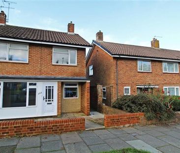 3 bedroom semi-detached house to rent - Photo 2