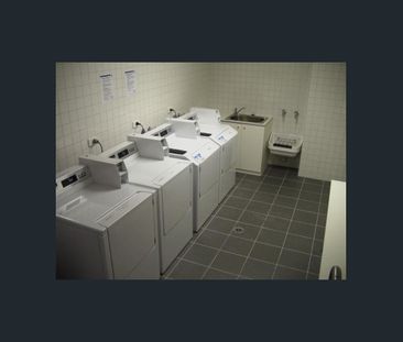 Melbourne Student House - Balcony apartment. - Photo 3