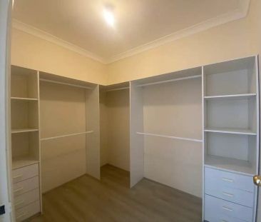 “Spacious Family Home in a Prime Hurstville Location” - Photo 5