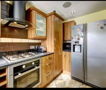 Room in a Shared House, Millennium Close, E16 - Photo 6