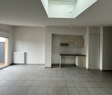 Location Appartement 4 pièces 79m² ROQUES 31120 - Photo 2