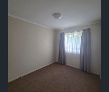 Charming 3-Bedroom Home in Quiet Thabeban, Great Location & Space! - Photo 4