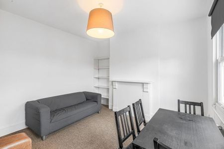 2 bedroom property to rent - Photo 2