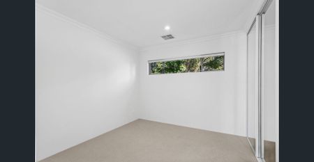 BRAND NEW CONTEMPORARY HOME - 8B LEVERBURGH ST - Photo 4