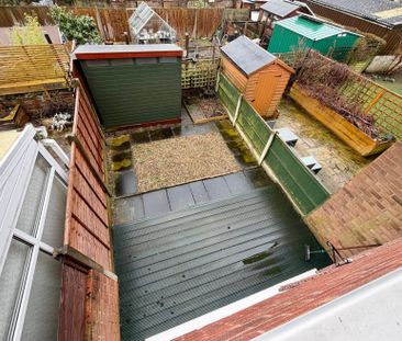 HILL VIEW CLOSE - Photo 5