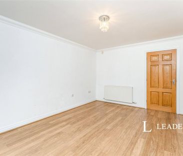 4 bedroom semi-detached house to rent - Photo 2