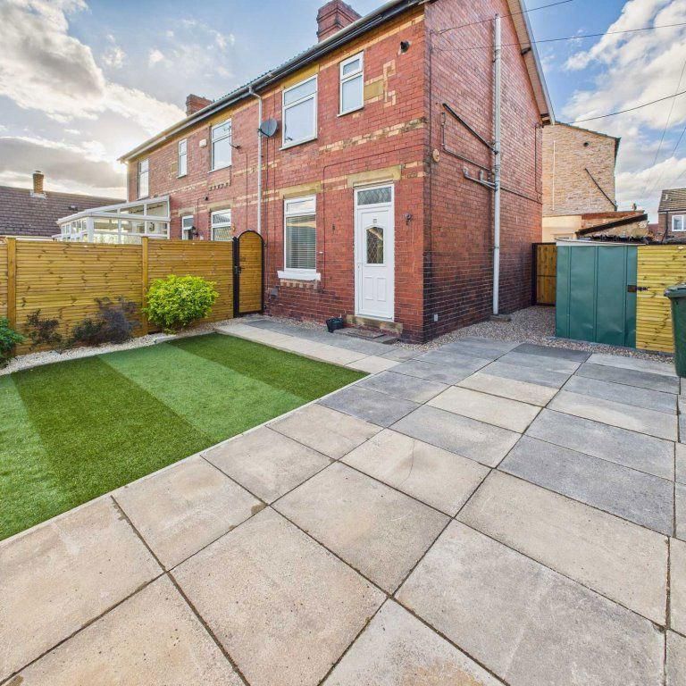 2 bedroom cottage to rent - Photo 1