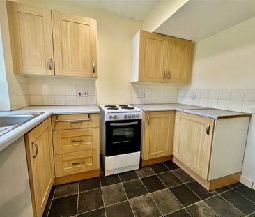 Crib Close, Chard, Somerset, TA20 - Photo 4