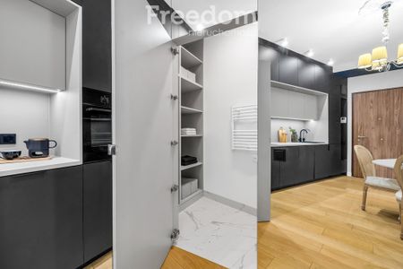 Warszawa, Wola, Mirów, Aleja "Solidarności" - Zdjęcie 3