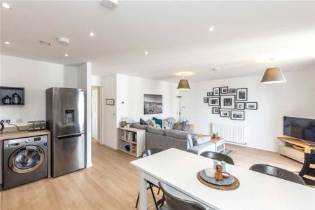 3 bedroom apartment to rent - Photo 3