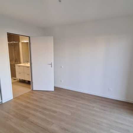 Location Maison 97 m² - Photo 1