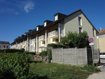 Superbe 4.5 pièces duplex de 135m2 avec vue dégagée sur les vignes. - Photo 2