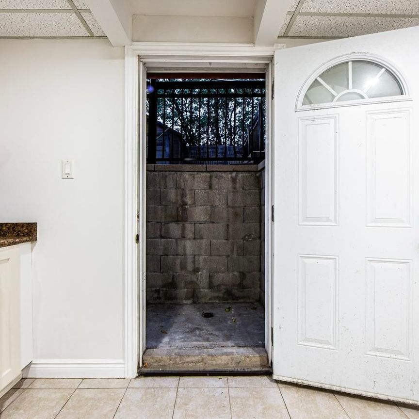 For Lease - 63 Croteau Crescent Unit# Basement, Vaughan, Ontario - Photo 1