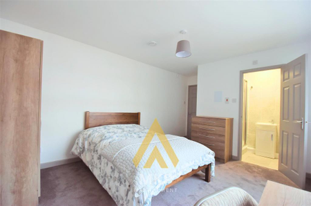 5 bedroom end of terrace house to rent - Photo 5