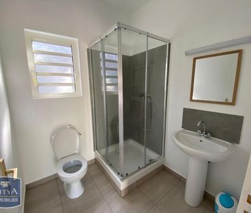 Location Appartement 1 pièce 25m² STE CLOTILDE 97490 - Photo 2