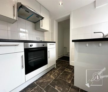 Fosse Road, Tonbridge, Kent - Photo 1