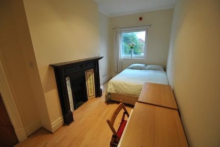 8 bedroom house share to rent - Photo 4
