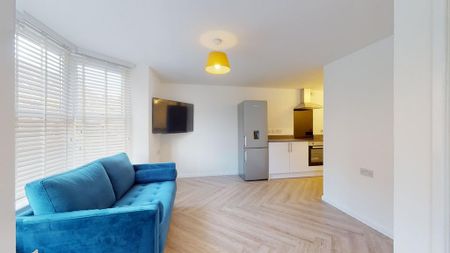 2 bedroom flat to rent - Photo 2