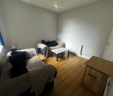 4 bedroom terraced house to rent - Photo 4