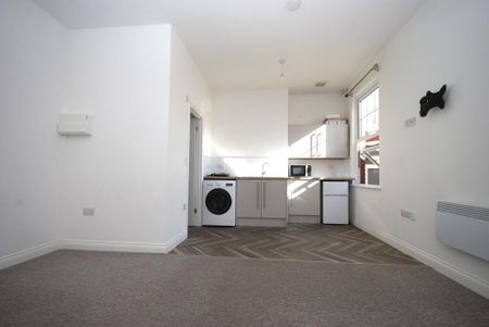 Studio to rent - Photo 4