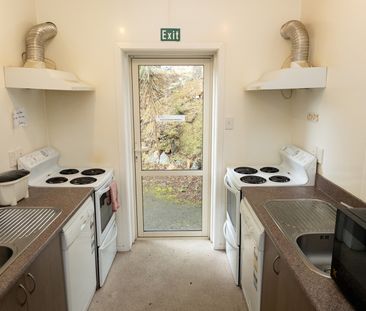 Boarding House Room – Ideal for Single Working Professional - Photo 5