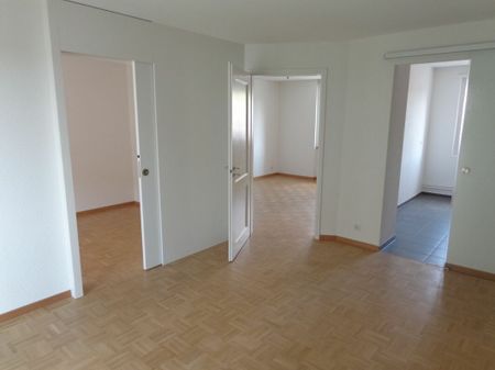 Schöne Genossenschaftswohnung in Bözingen mit Balkon / Appartement d'une coopérative à Boujean avec balcon - Photo 2