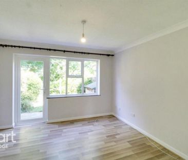 2 bedroom end of terrace house to rent - Photo 1