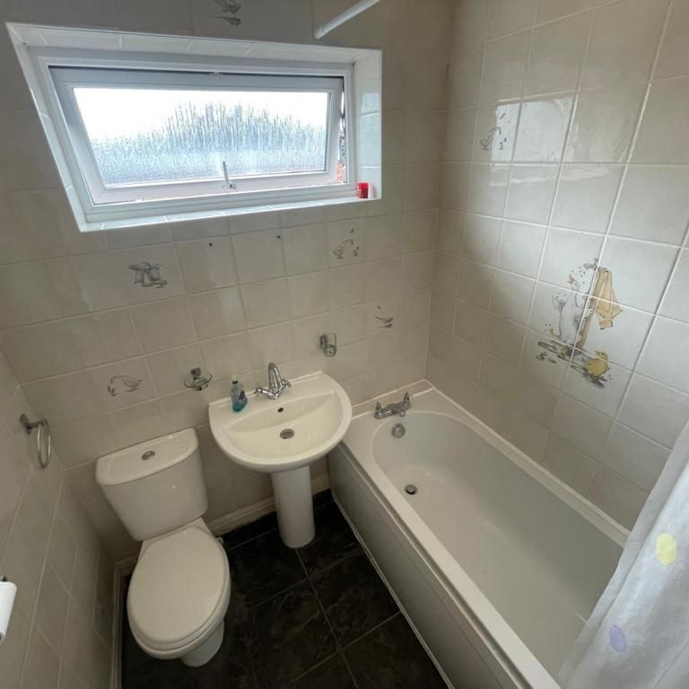 2 bedroom semi-detached house to rent - Photo 1