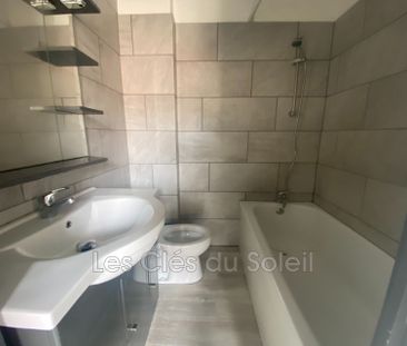 Location Appartement 1 pièce 19m² TOULON 83000 - Photo 2