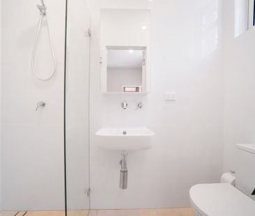 Spacious One Bedroom Apartment - Photo 6