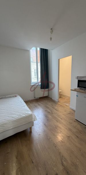 Location Appartement 1 pièce 12m² ROUBAIX 59100 - Photo 1