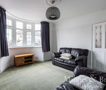 3 bedroom semi-detached house to rent - Photo 3