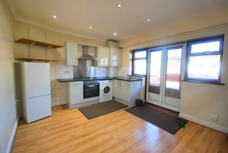 1 bedroom flat to rent - Photo 3