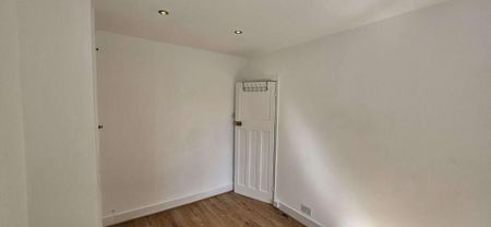 Avenue Road, Southampton - Photo 4