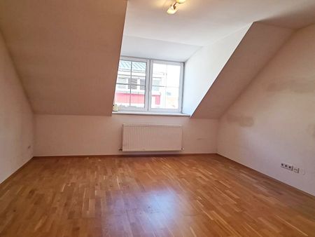 NASCHMARKT-NÄHE, 62 m2 Dachgeschoß, 2 Zimmer, Küche, Wannenbad, Parketten, U4-Nähe, Kettenbrückengasse - Foto 5