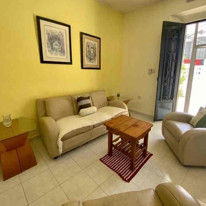 Bonita casa en renta en el centro, a pasos de Paseo de Montejo ¡Lista para habitar! - Photo 1