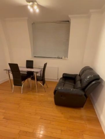 2 Bed Flat, Jubilee Heights, NW2 - Photo 2