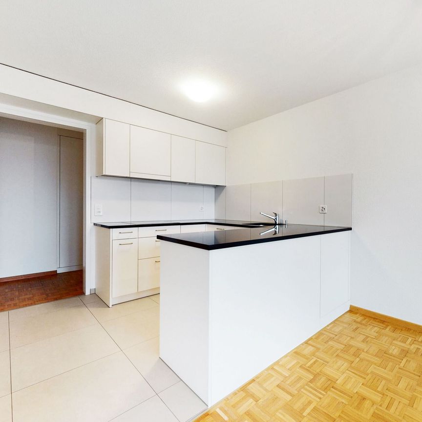 Your new feel-good oasis in a family-friendly property! - Photo 1