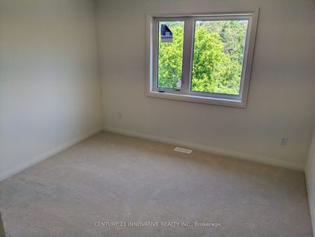 For Lease - 38 Lahey Crescent, Penetanguishene, Ontario - Photo 2