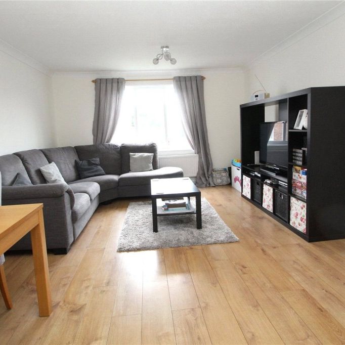 2 bed Flat for rent - Photo 1